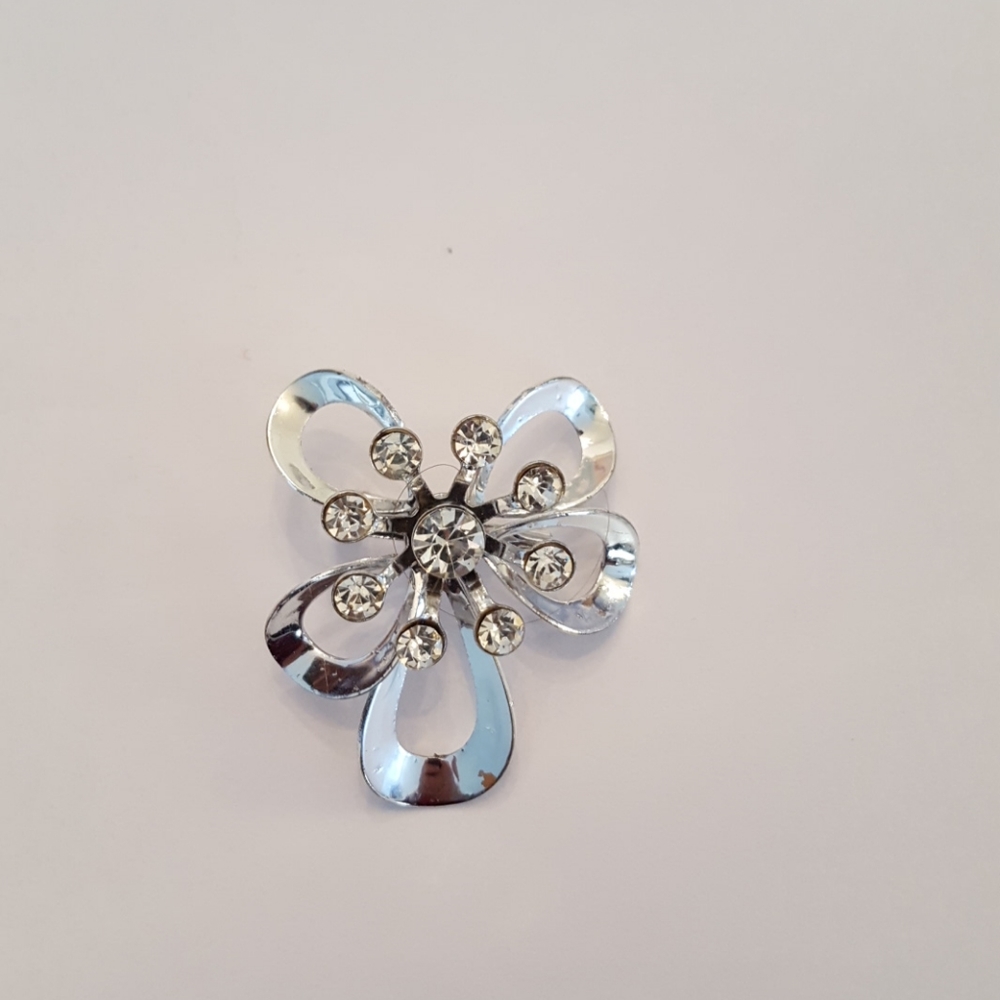Vintage antique snowflake brooch pin